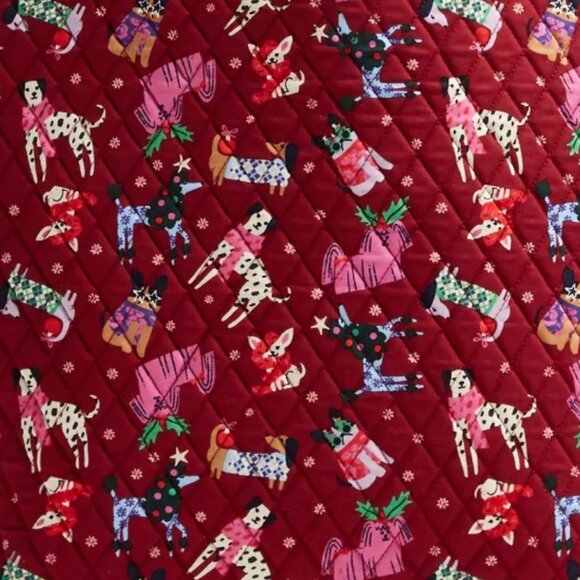 Vera Bradley Essential Grand Tote in Holiday Hounds NWT - Picture 3 of 4